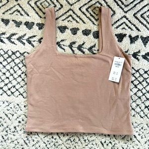 NWT- Abercrombie seamless tank